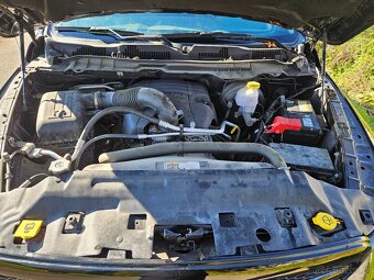 DODGE RAM 1500 5.7 HEMI 4X4 - 4