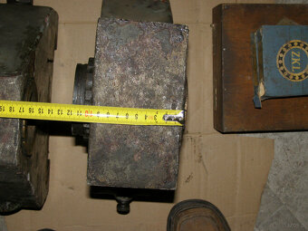 Łożysko do prowadzenia wrzeciona frezarki. - 4