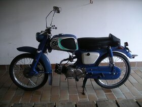 Hondę C110 1964 - 4