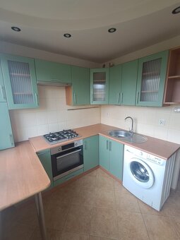 Mieszkanie o pow.47.70 m2, balkon, umeblowane, III p., Al. W - 4