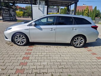 TOYOTA AURIS II 1.8HYBRID 2018R - 4