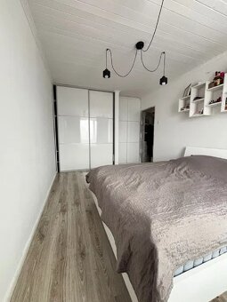 Mieszkanie o pow. 54m2, umeblowane, III p. Os. Kaliniec - 4