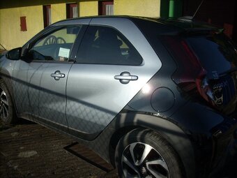 TOYOTA  AYGO  X  CROS  STYLE - 4