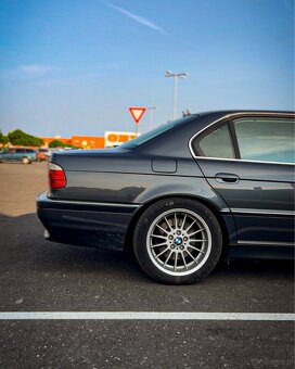 BMW e38 740iL - 4