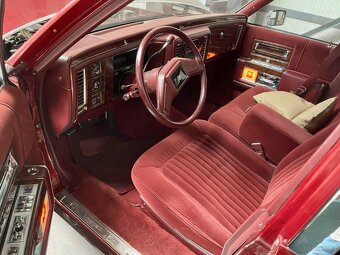 Cadillac Brougham 1992 5.0 V8 - 4