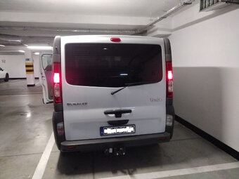Sprzedam RENAULT TRAFIC -2007 -2.5 DISEL -LONG 6-OSOBOWY - 4