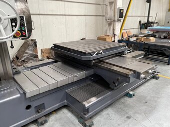 TOS Varnsdorf W 100 A - Wytaczarka Stołowa - 4