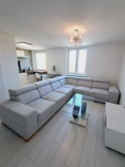 Mieszkanie o pow. 49.60m2, II piętro, garaż, działka,Dębe - 4