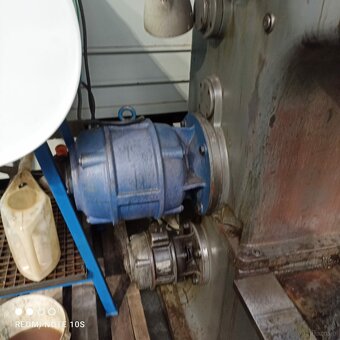 Dlutownica pionowa TOS HOV25 - 4