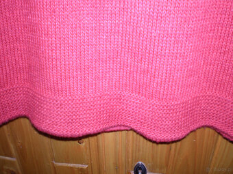 Sweter damski w kolorze czerwonym, rozmiar 44. Używany, w do - 4