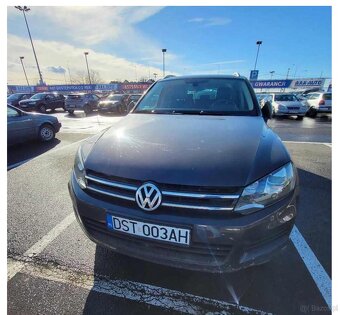 Sprzedaż samochodu osobowego Volkswagen Touareg - 4