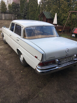 Zabytkowy Mercedes W111 230S, sprawny, zarejestrowany - 4