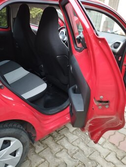 Sprzedam Toyotę Aygo - 4