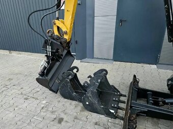 Sprzedam minikoparkę Caterpillar 301.7 D - 4