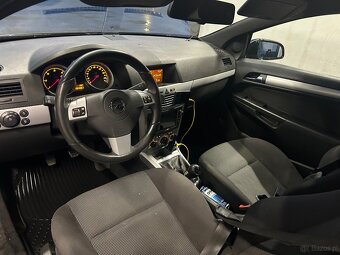 Opel astra GTC 2009r 1,9 cdti - 4