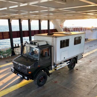 Mercedes Benz Unimog 4x4 camper - 4