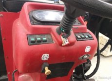 Ciągnik Jinma 204E z ładowaczem i koparką - 4