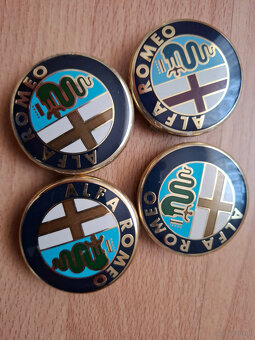 ALFA ROMEO 4 oryginalne dekieleki do felg 50mm - 4