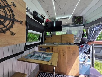 Sprzedam Ford Custom kamper - 4