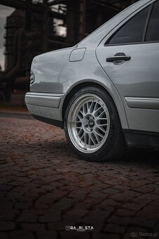Mercedes E320 (M104) W210 - 4