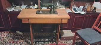 Sprzedam  maszyne do szycia i  do odtwarzania muzyki - 4