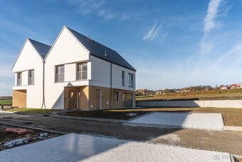 Dom z dużym ogrodem, tylko 2 lokale 15 minut od Krakowa - 4