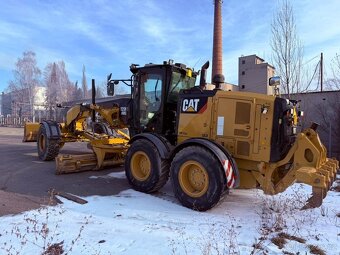 CAT 120 M2 AWD - 4