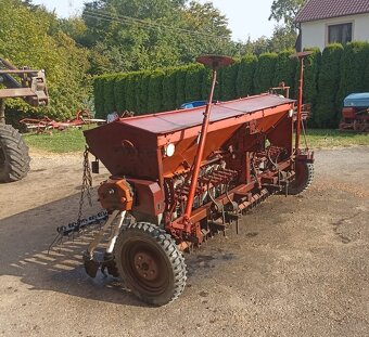 Siewnik zbożowy Poznaniak na przekładni olejowej 3m - 4