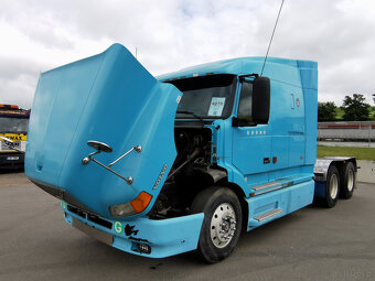 Sprzedam ciągnik siodłowy VOLVO VVN EURO 3 z retarderem - 4