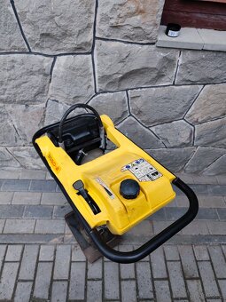 Skoczek, Stopa, Ubijak stopowy, zagęszczarka Wacker Neuson B - 4