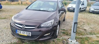 Opel Astra J salon PL 2015 - 4