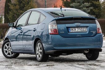 Toyota PRIUS - 4