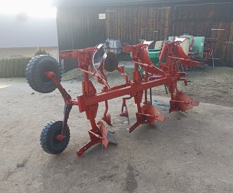 Pług obrotowy 3-skibowy Krone Meteor - 4