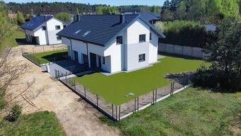 Nowoczesny dom w zabudowie bliźniaczej, Wolica - 4
