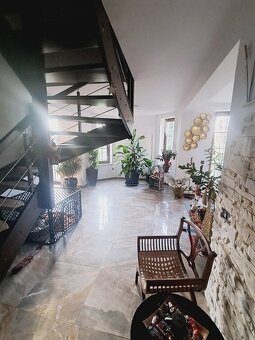 Stylowy dom jednorodzinny z użytkowym poddaszem – Pośrednik - 4