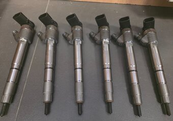 AUDI S6 3,0 TDI 059130278P - 4