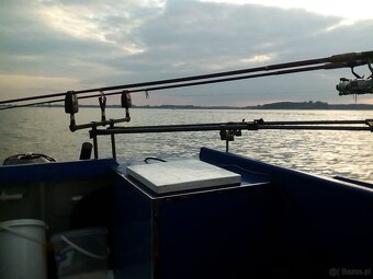 Łódż wędkarska kabinowa - 4