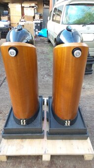 Bowers & Wilkins B&W 802 Nautilus - 4