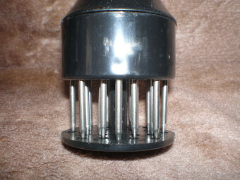 Sprzedam zmiękacz do mięsa nowy, cena 15 zł. - 4