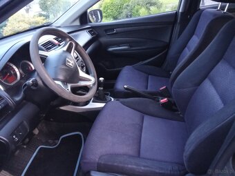 Honda CITY sedan 2009 rok - 4