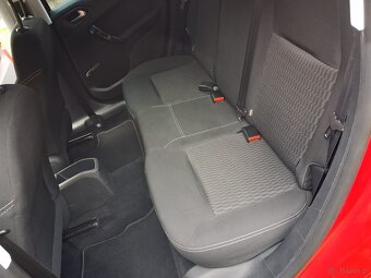 Peugeot 208 - 4