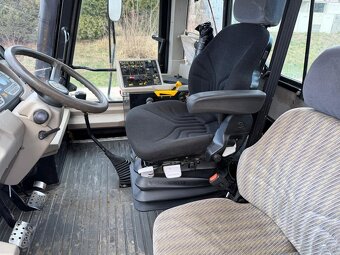 Ciągnik rolniczy JCB Fastrac 3185 rok prod. 2001, cena 68500 - 4