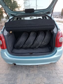 Samochód osobowy - 4