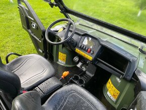 John Deere Gator 4x4 - 4