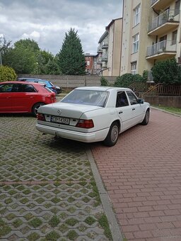 Mercedes-Benz W124 - 4