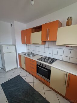 3 pokoje, powierzchnia 61m2, III piętro, balkon, umeblowane - 4