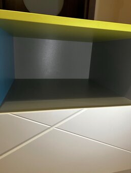 biurko z dwiema półkami oraz z fotelem obrotowym  – komplet - 4