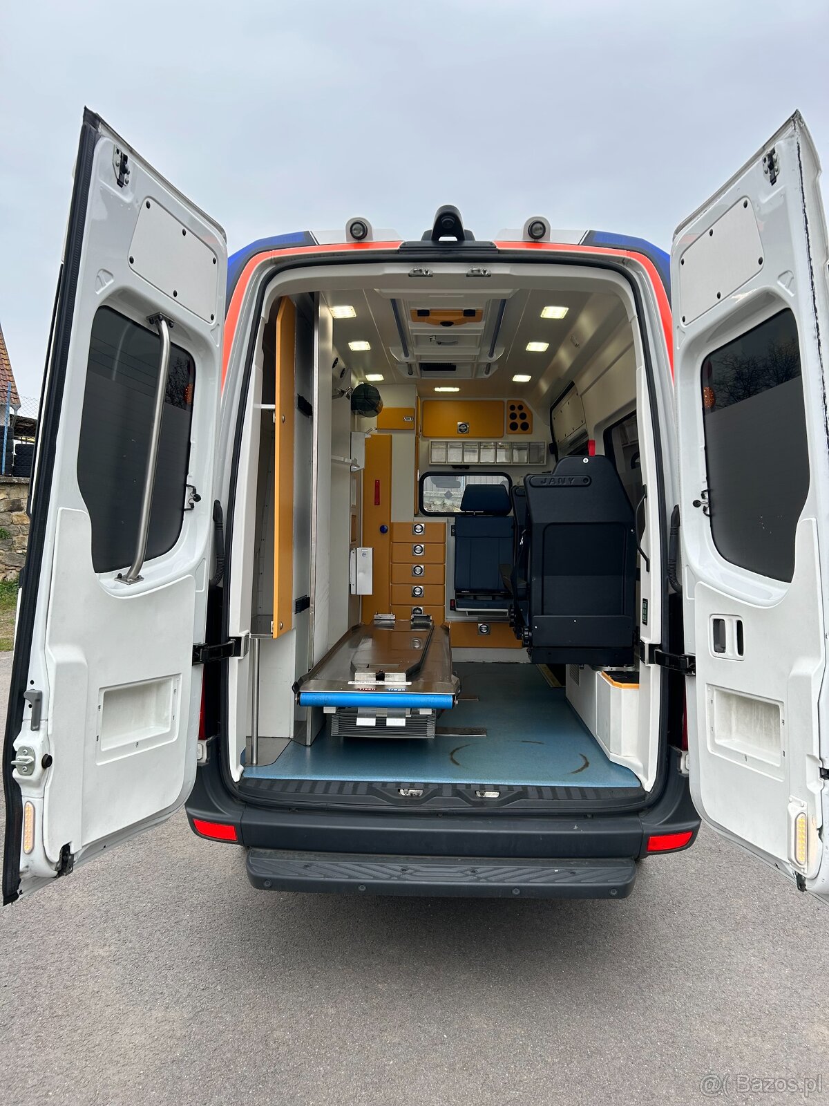VW Crafter - 2.0 TDI Ambulans / Karetka - 5