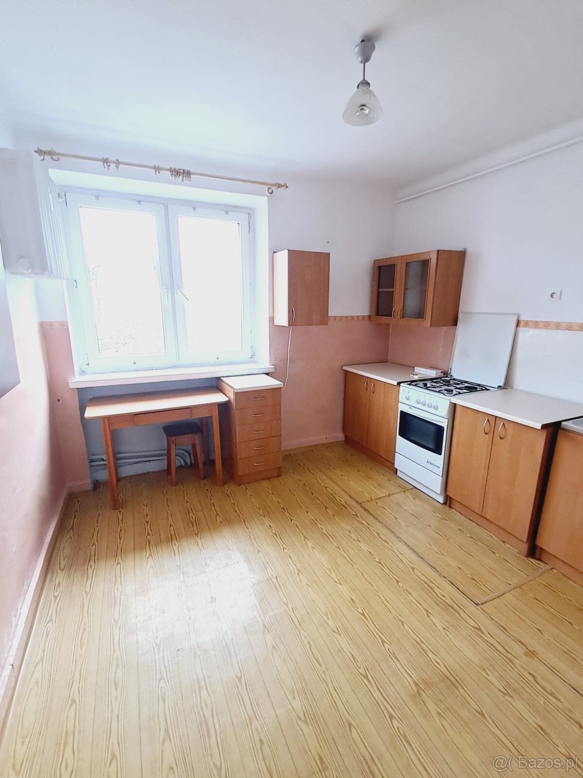 Mieszkanie o pow. 60m2, II piętro, do remontu, ul. Ludowa - 5