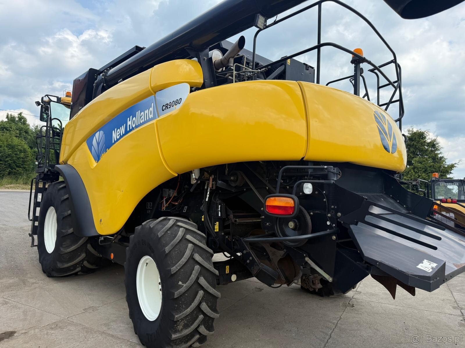 Kombajn zbożowy New Holland CR9080 Rok 2008 heder Vario 7,3m - 5